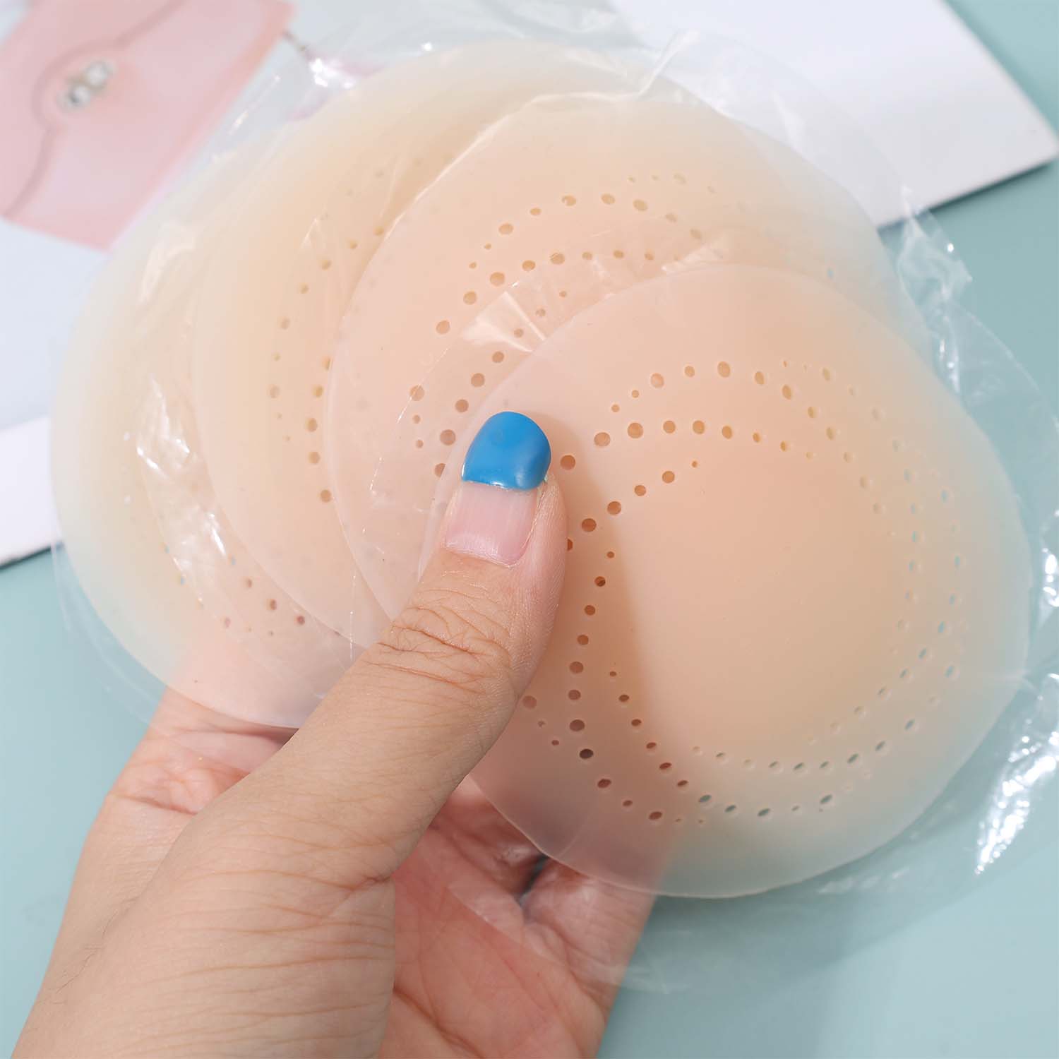 2-10개입 투명 셀프 접착식 가슴 패치 재사용 가능  - Strapless Bra Adhesive 리뷰 및 가격